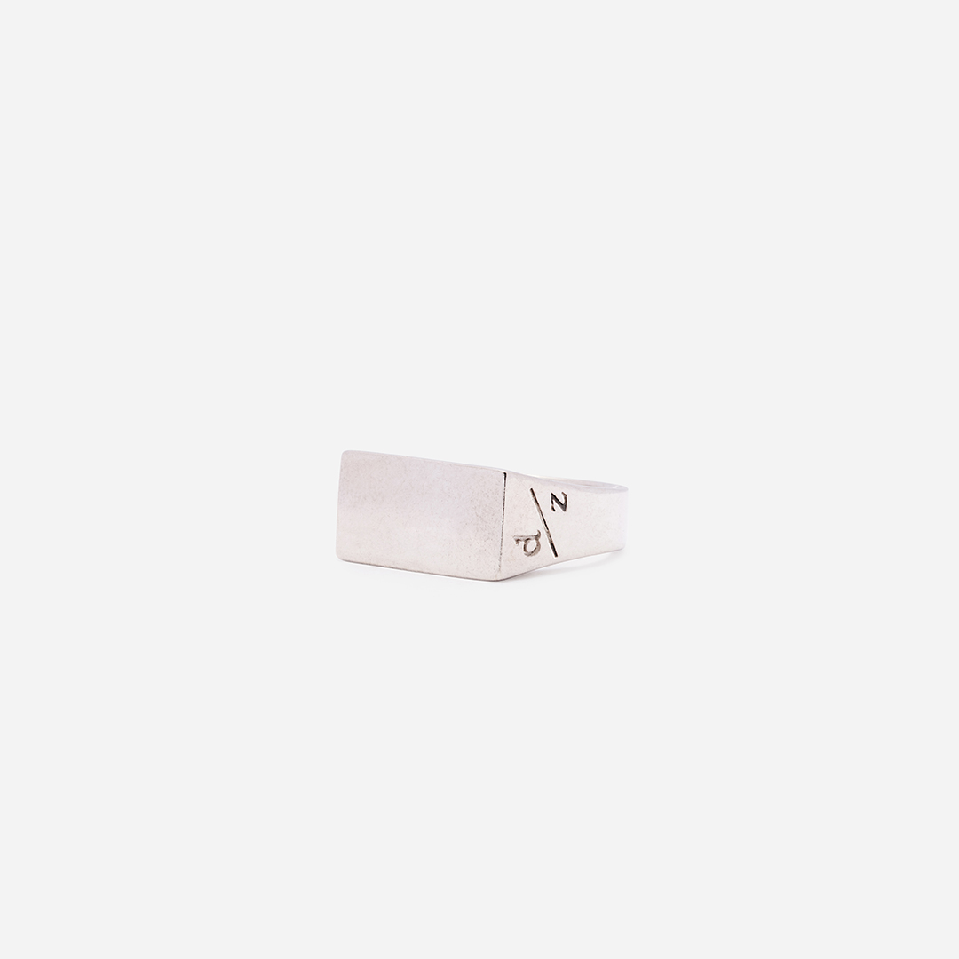20210622-anelli-unisex-argento-bianco-chevalier-recta-sign-mini-fronte