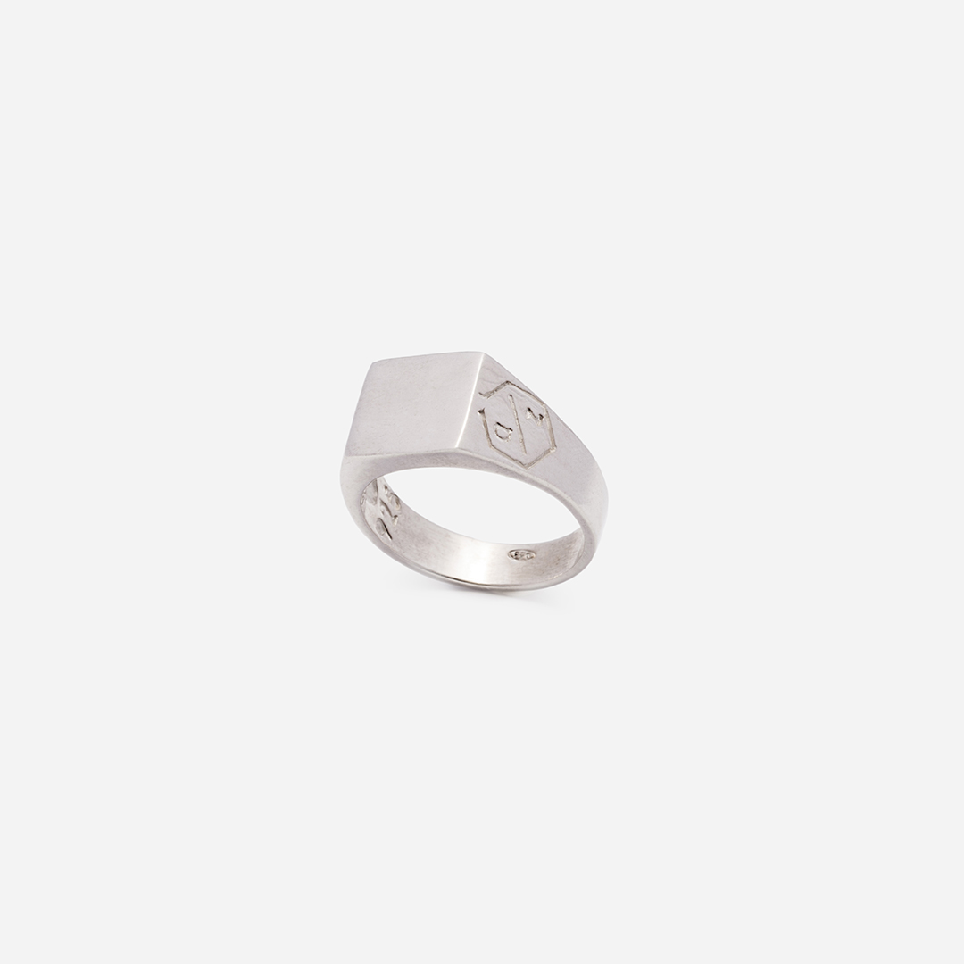 20210622-anelli-unisex-argento-bianco-chevalier-square-sign-mini-trequarti