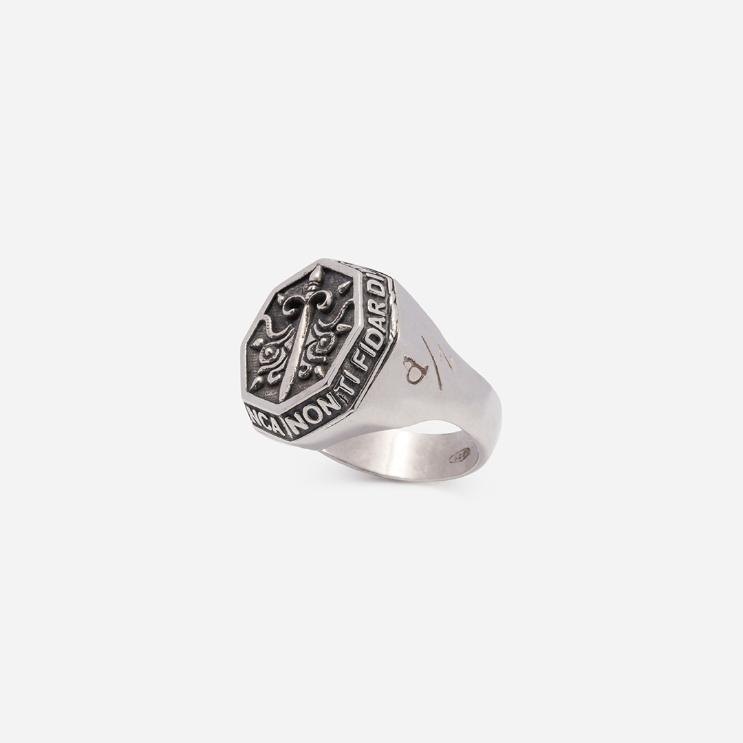 anelli-uomo-massive-argento-bianco-asso-spade-trequarti