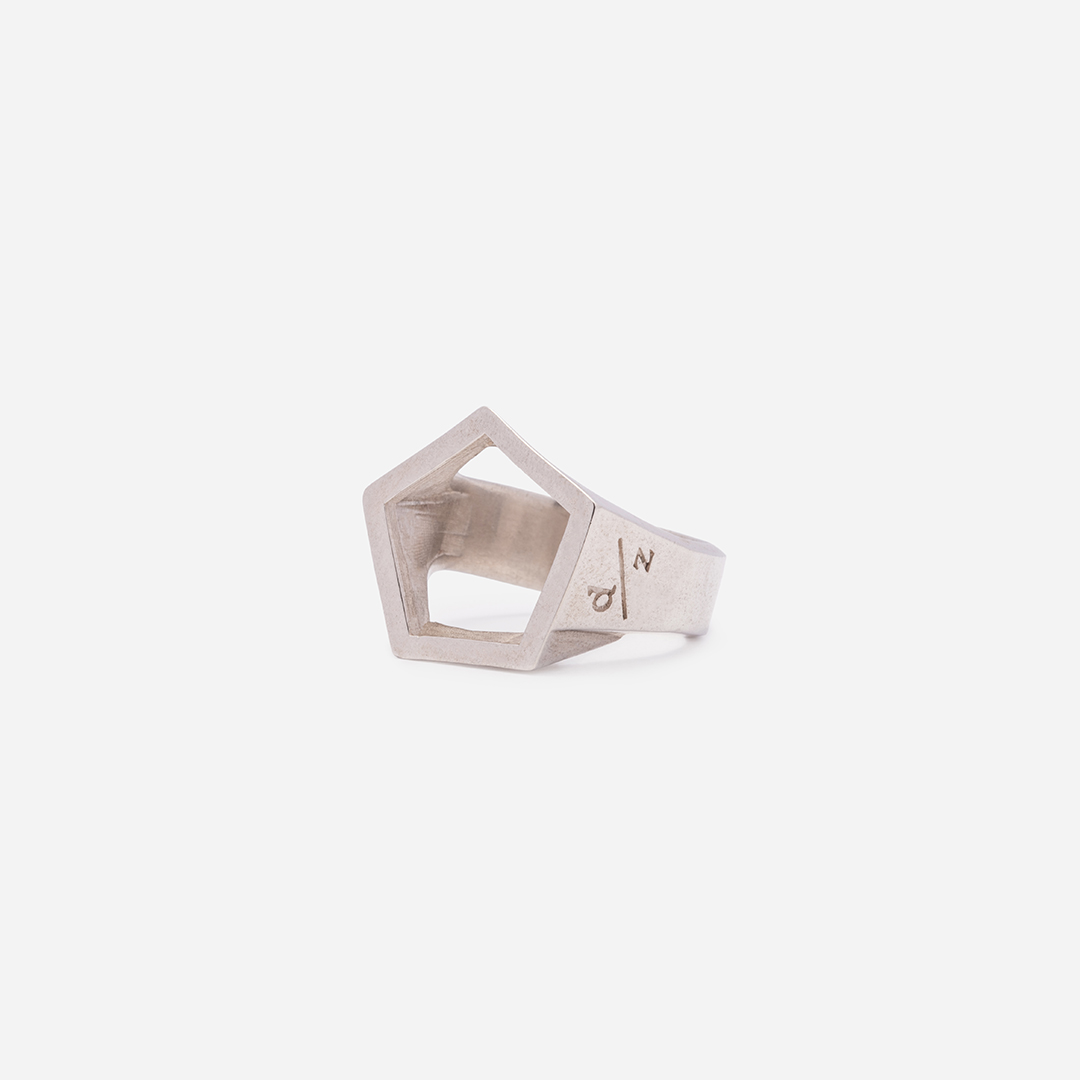 anelli-unisex-fractals-argento-bianco-pentagon-fronte