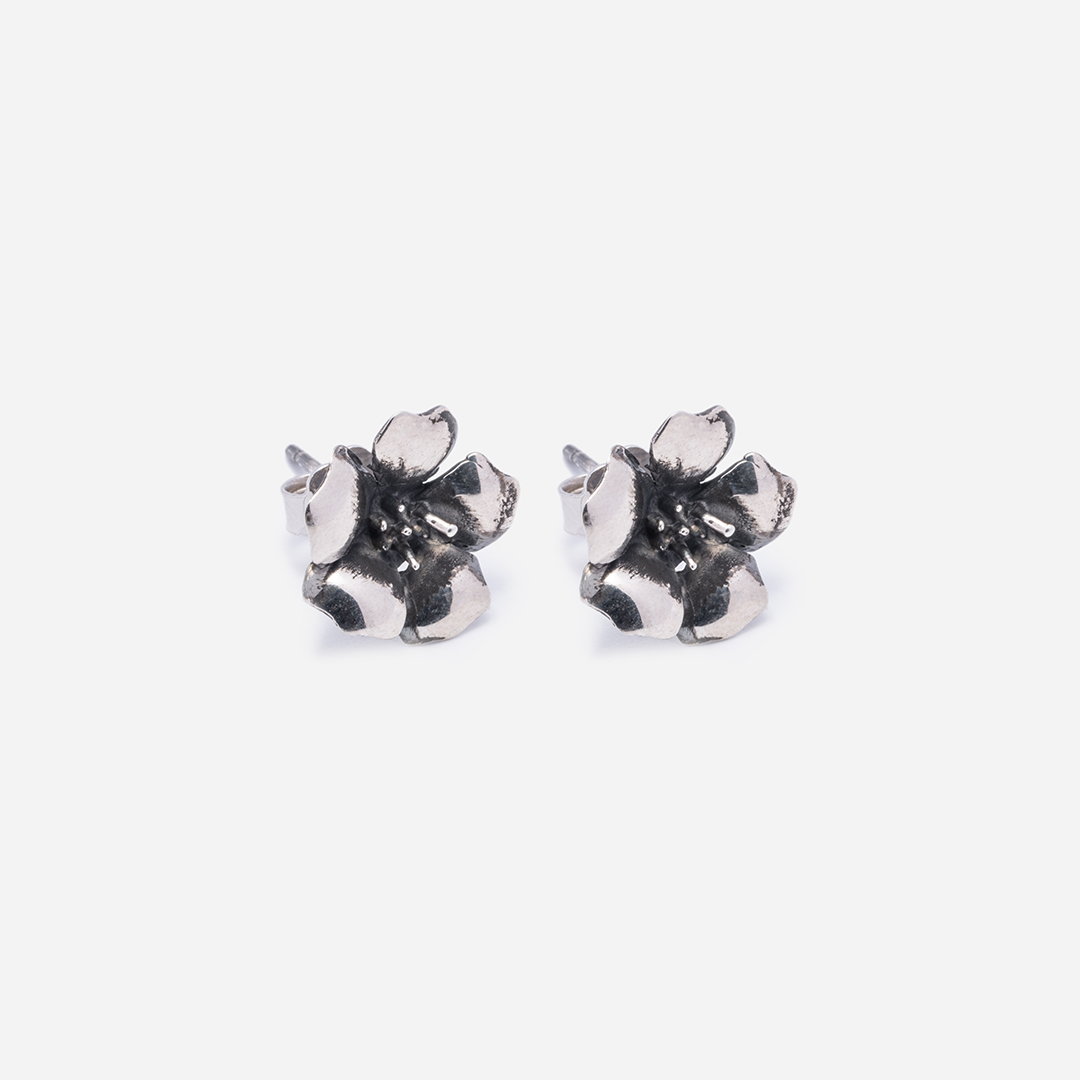 orecchini-donna-flowerize-argento-bianco-flower-fronte
