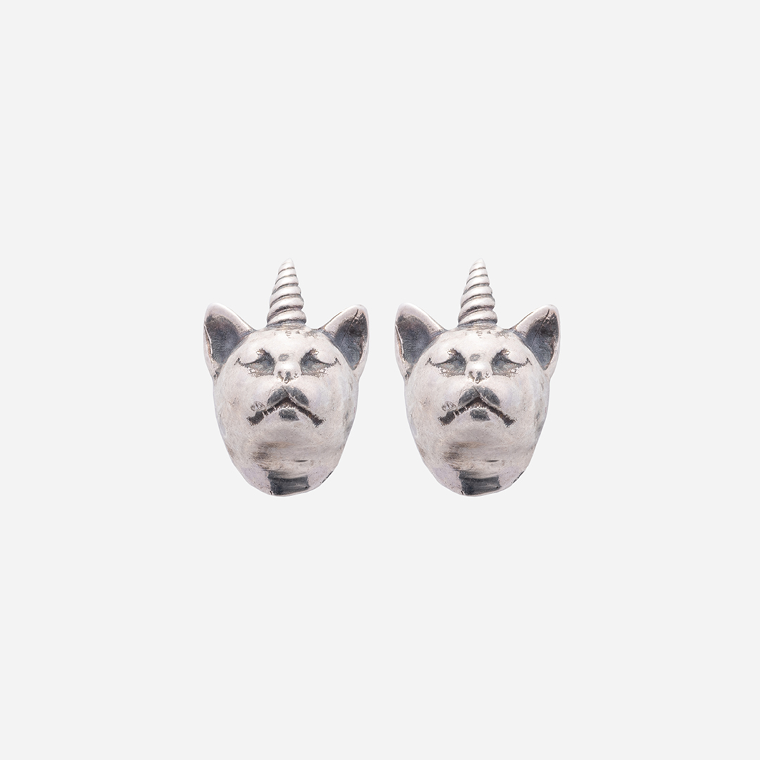 orecchini-unisex-into-the-wood-argento-bianco-gatto-corni-fronte
