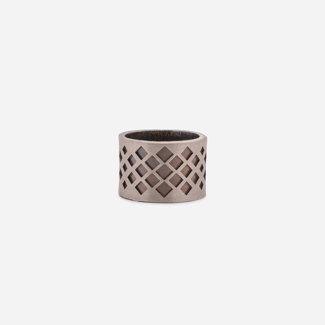 anelli-unisex-massive-argento-smerigliato-texture-fronte
