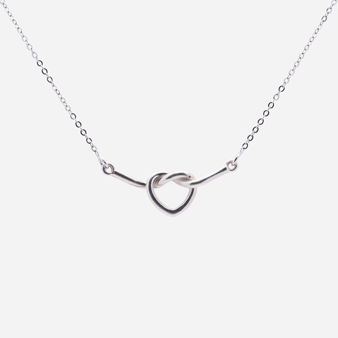 pendenti-collane-collana-nodo-donna-argento-bianco-nodo-cuore-fronte