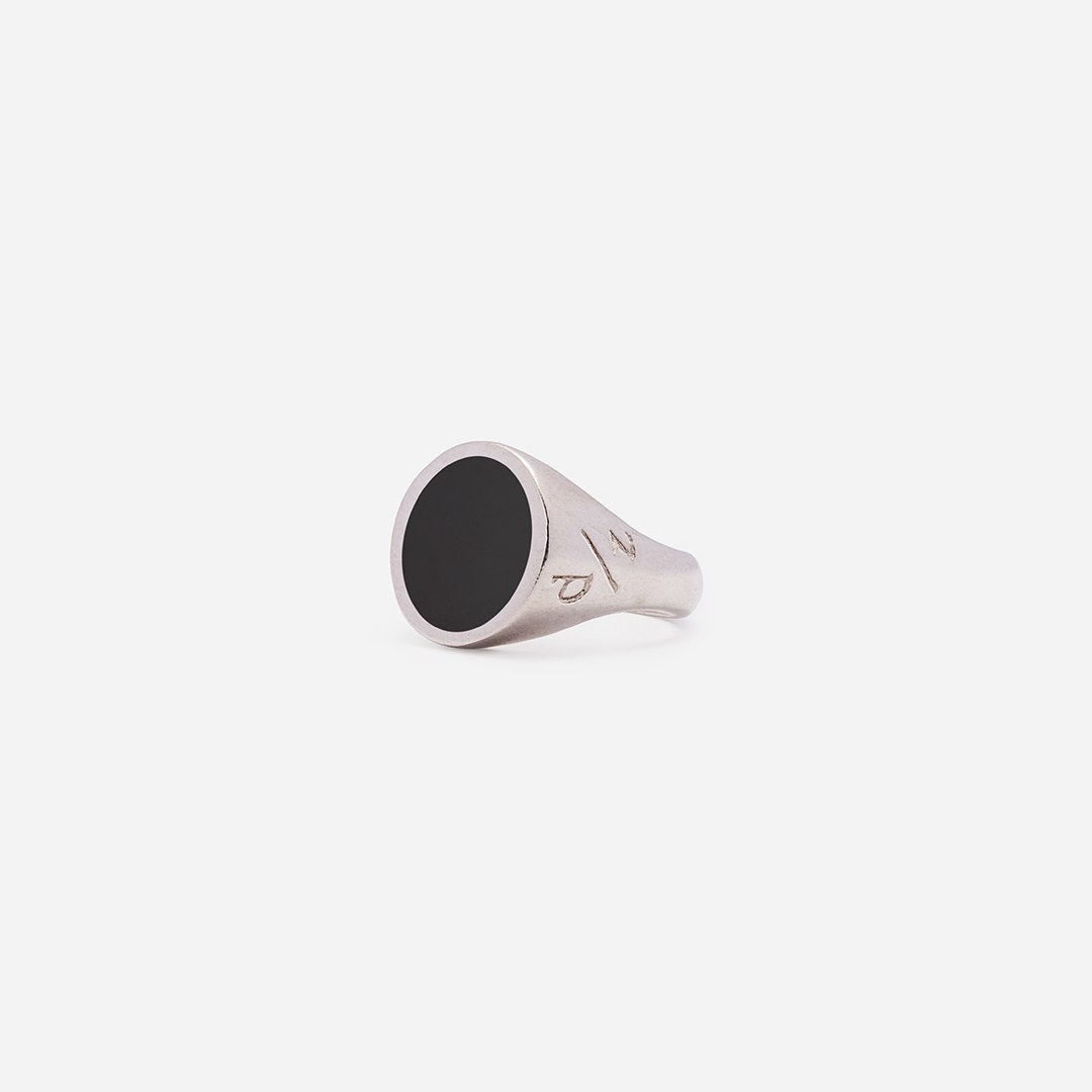 20210622-anelli-unisex-argento-bianco-chevalier-oval-sign-smaltato-fronte