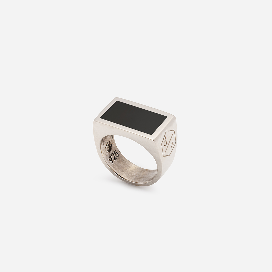 20210622-anelli-unisex-argento-bianco-chevalier-recta-sign-smaltato-trequarti