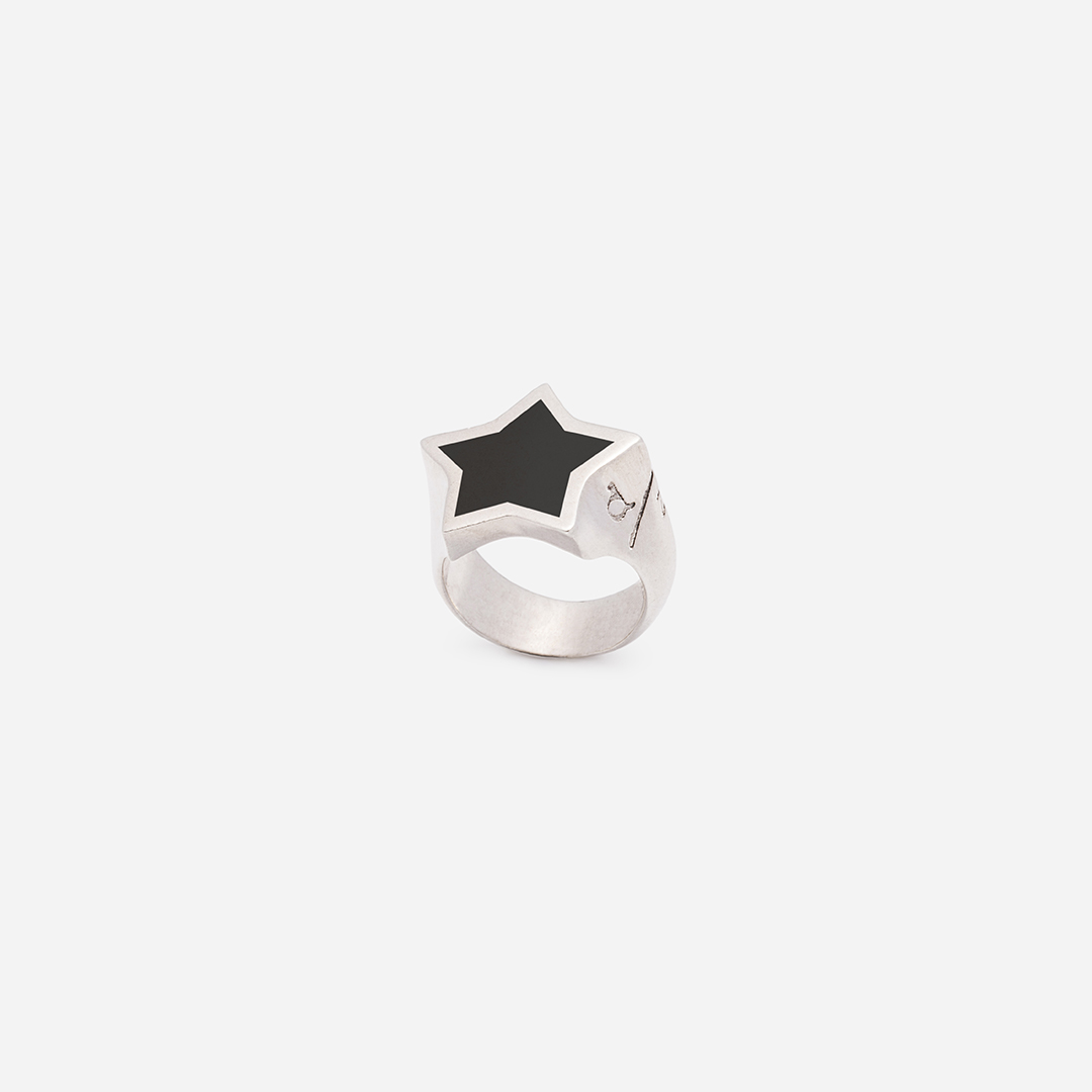 20210622-anelli-unisex-argento-bianco-chevalier-star-sign-mini-smaltato-trequarti
