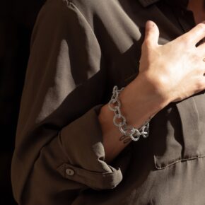 Bracciali