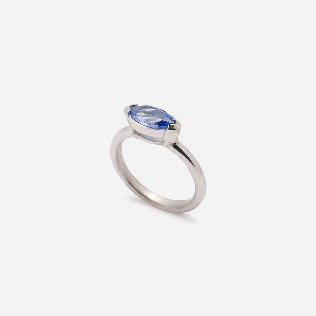 20230714-fedi-fedine-navette-griffe-zircone-blu-tre-quarti