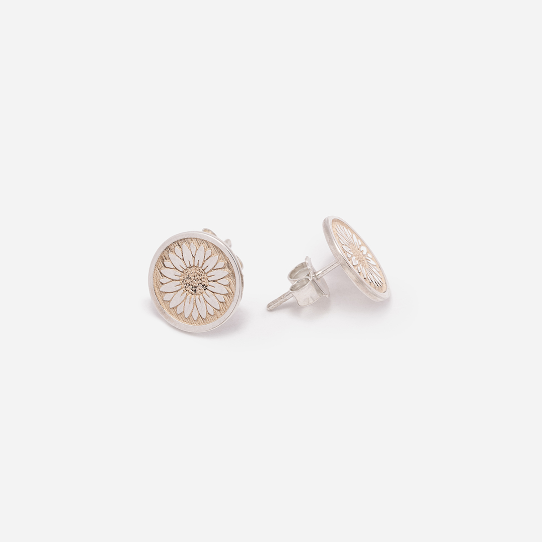 20231024-argento-bianco-orecchini-lobo-margherite-tre-quarti